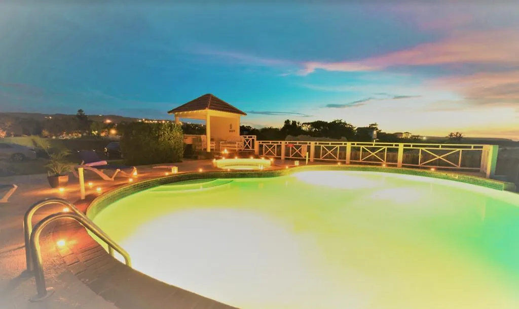 Paradise Villa Discovery Bay